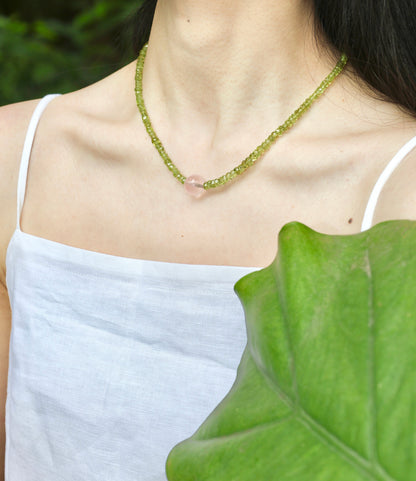 Dewdrop Blossom – Peridot Necklace