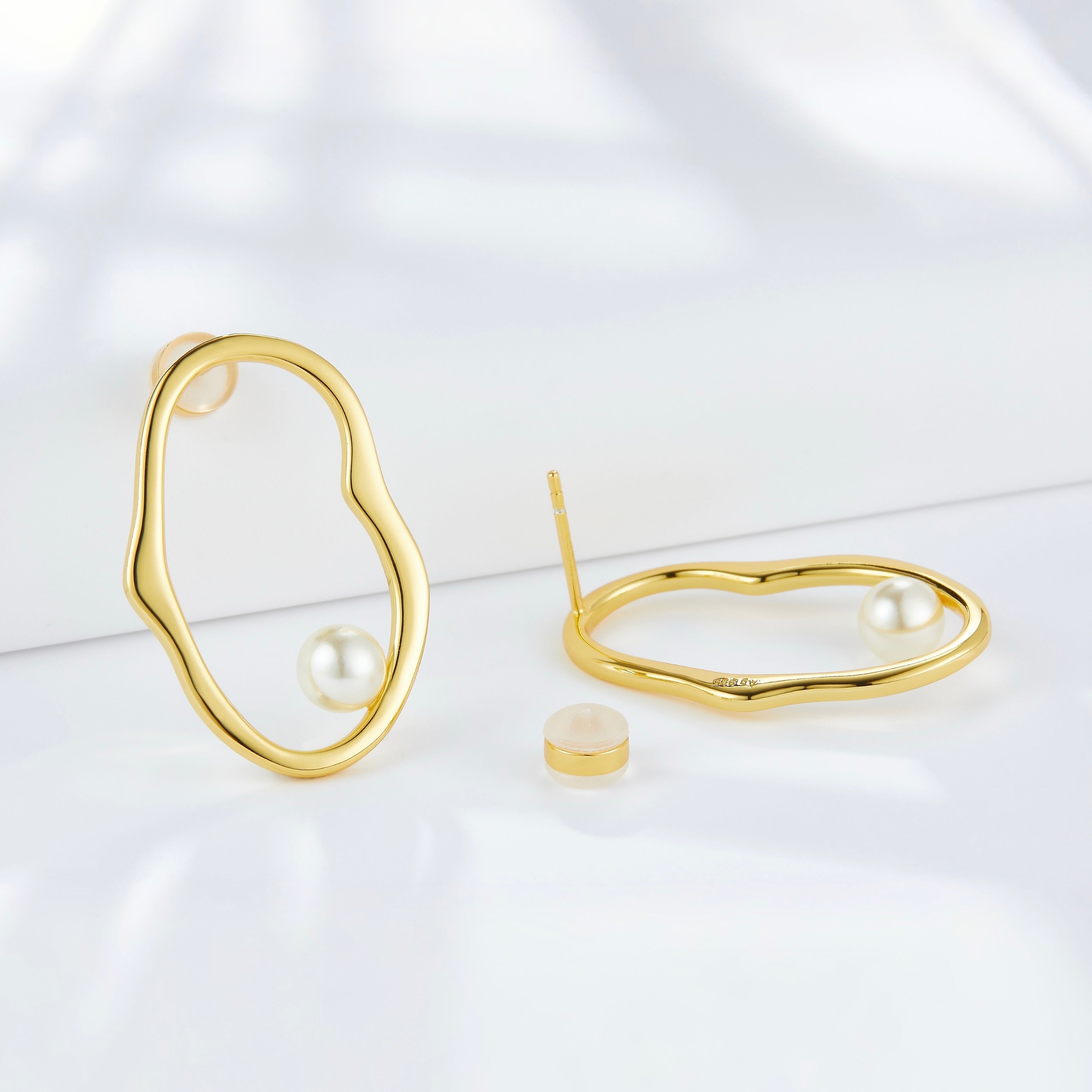 Contour d’Or Pearl Earrings - Pure Gems & Stones Store: Awakened Days