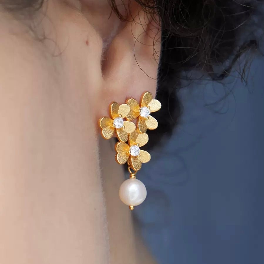 Trèfle d’Or Earrings - Pure Gems & Stones Store: Awakened Days